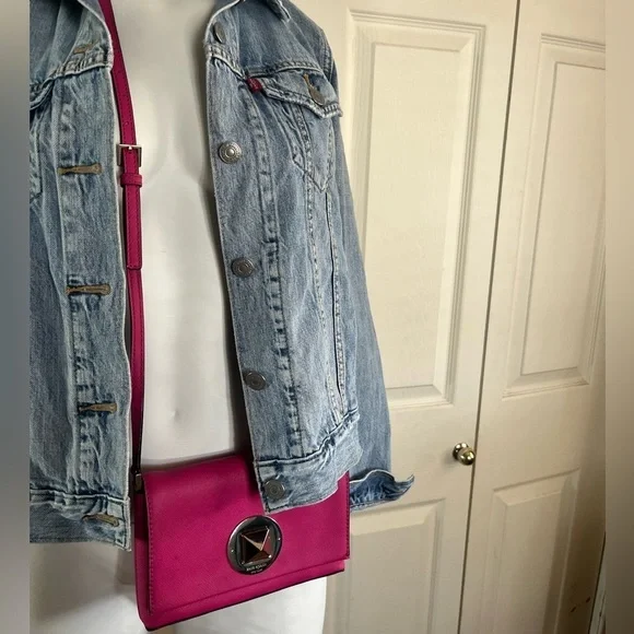 Kate Spade Pink Crossbody Bag with Structured Design - Picture 9 of 9